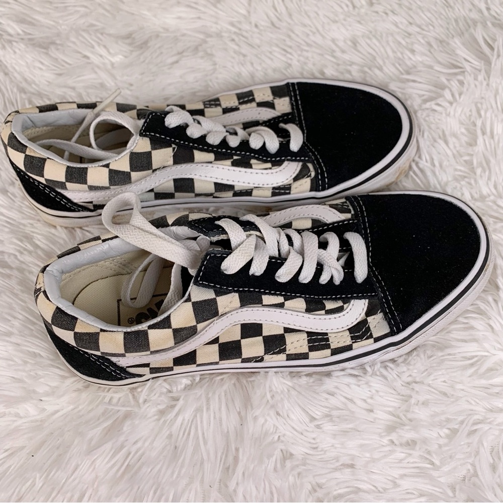Vans low top Checkered Black and White Sneakers lace up
